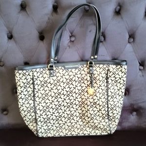 Tommy Hilfiger Signature Tote